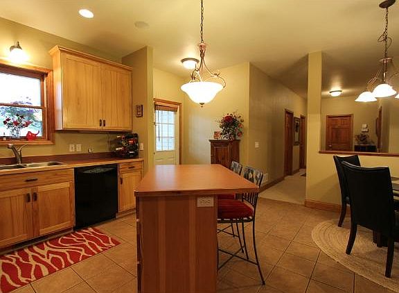 3rd image of 14409 Clearwater Ct