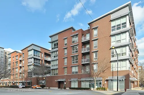 2035 S Indiana Ave #504 Photo 1