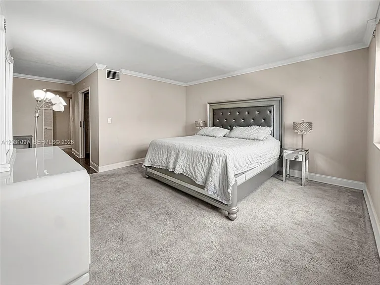 1800 NE 114th St #1607 — Photo 16
