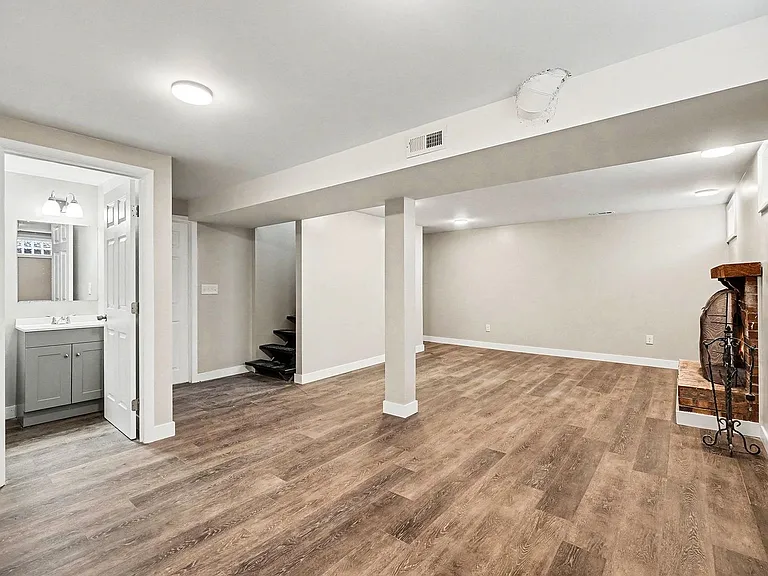 334 Hyde Park Dr — Photo 29