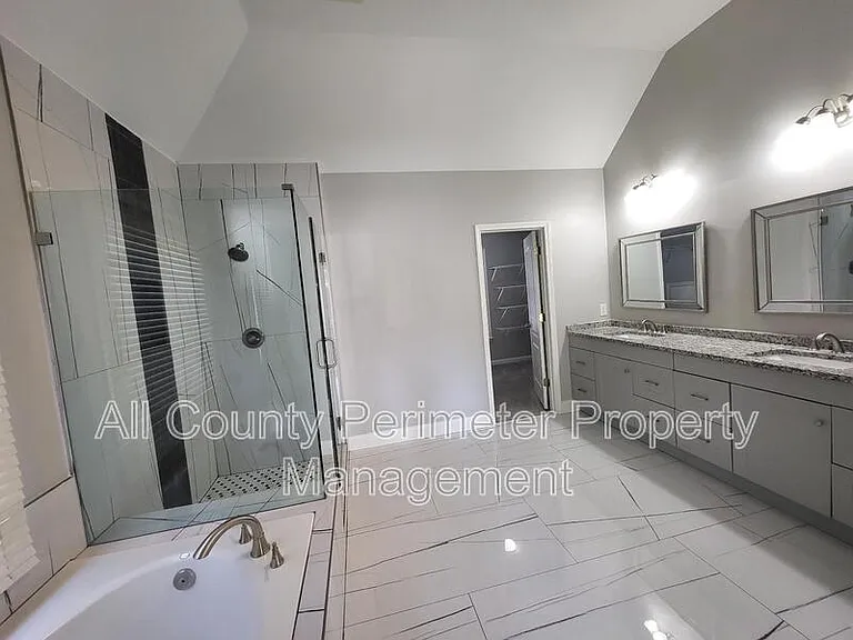 1328 Whisperwood Ln — Photo 19