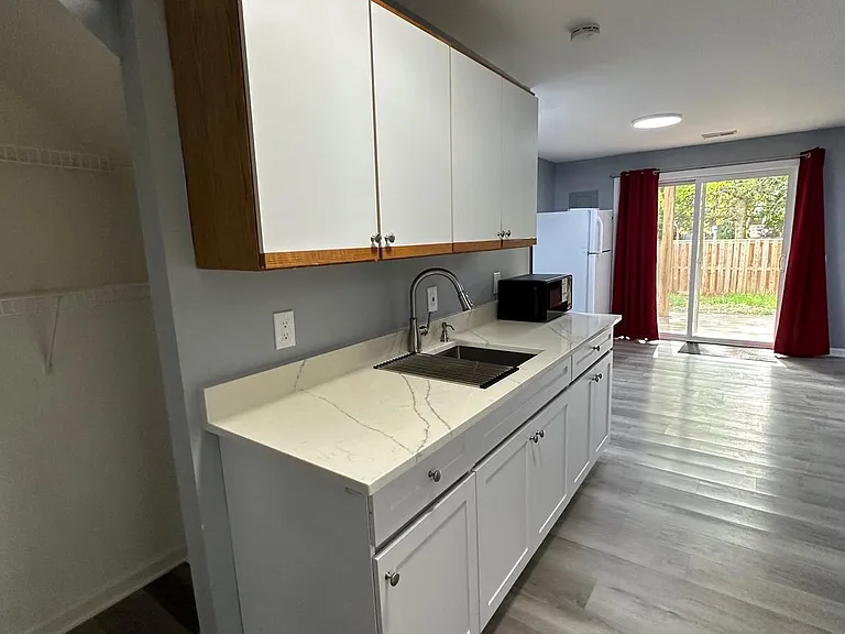 367 Bridle Crest Sq NE — Photo 3