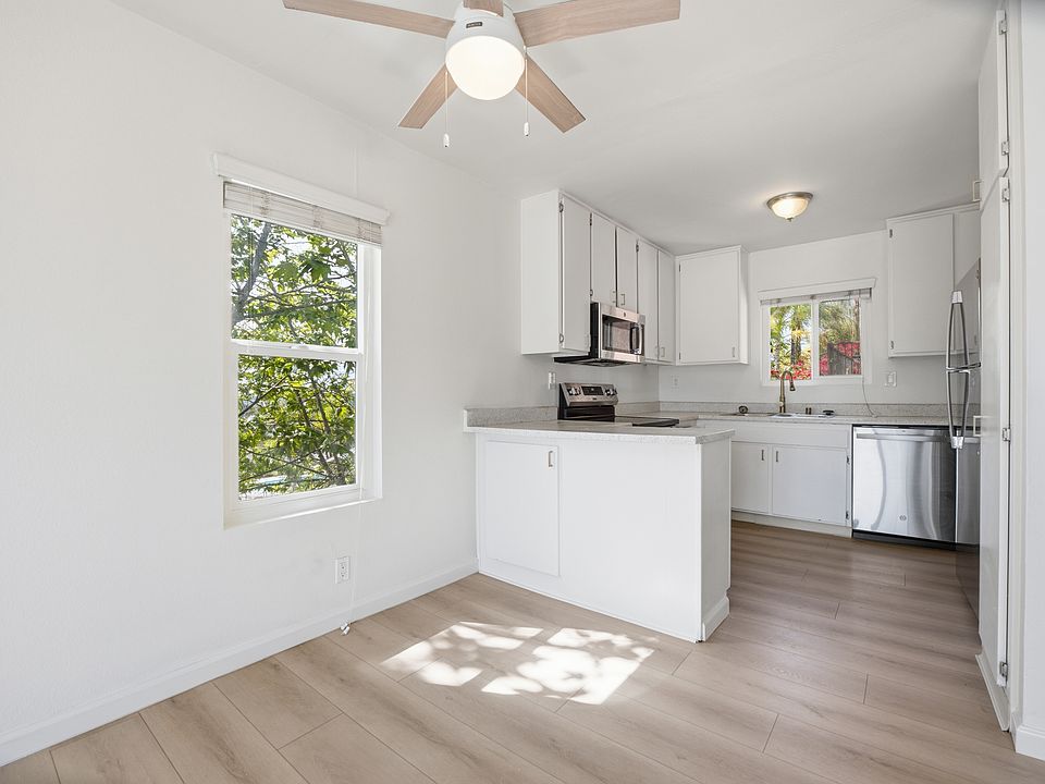 1st image of 228 Las Flores Dr #4