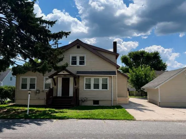 606 E Dickinson Ave, Galloway, NJ 08205
