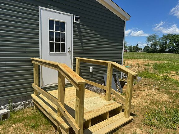 4th image of 49 Drew Ln