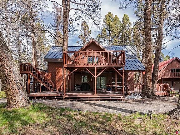 3rd image of 861 Balsam Drive