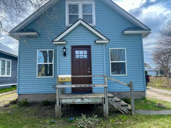 410 E Harrie St, Newberry, MI 49868