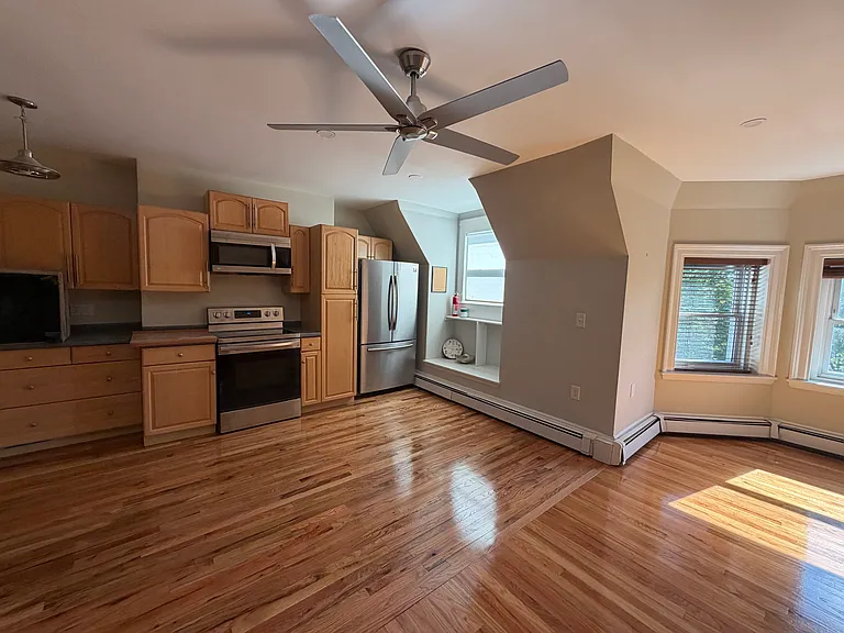 318 Tappan St #3 — Photo 3