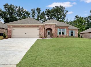 753 Magnolia Point Cir, Pearl, MS 39208