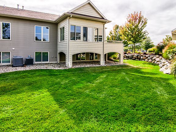 5th image of 1258 St Andrews Dr
