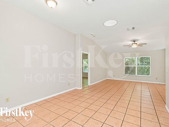 2nd image of 439 Dixie Hwy