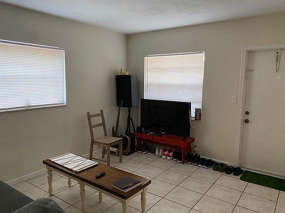 2nd image of 100 SW 9th St #106