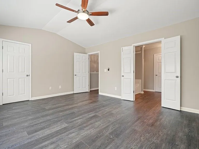 2045 Lakeshore Overlook Dr — Photo 18