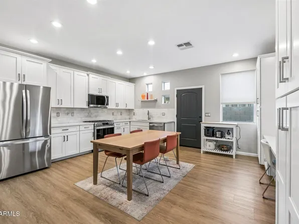 826 N 11TH Avenue, Phoenix, AZ 85007