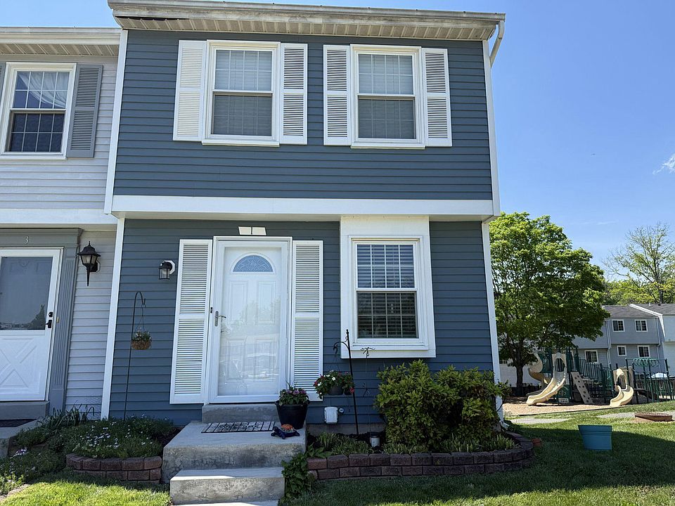1st image of 1 Farmcrest Ct