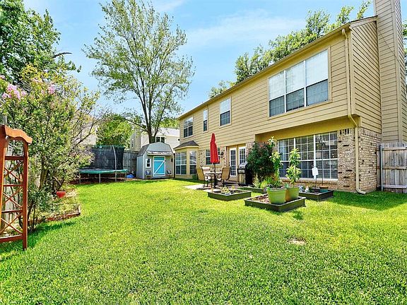 4th image of 4351 Bradford Dr