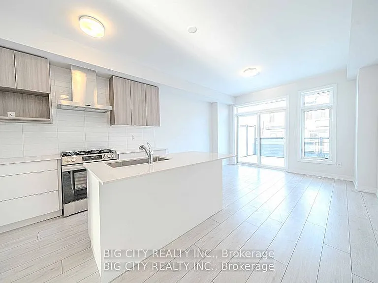 46 Akil Thomas Gdns S — Photo 6