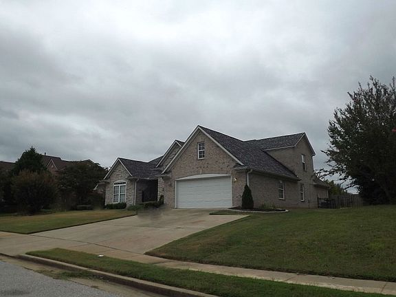2nd image of 19 W Grand Heights Dr