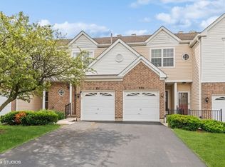331 Arboretum Dr, Lombard, IL 60148