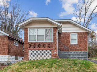 8351 Eton Pl, Saint Louis, MO