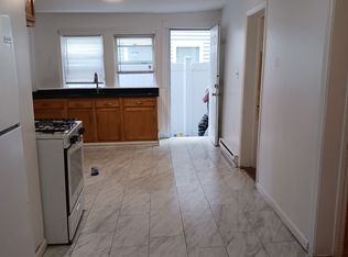 14 Cross St APT 1, Lowell, MA 01854