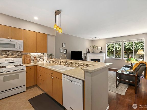 4th image of 5100 Talbot Place S #D