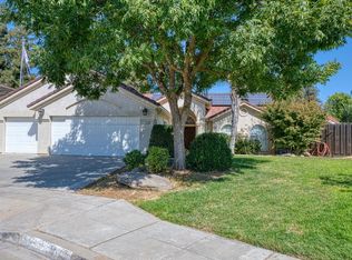 1488 Minarets Ave, Clovis, CA 93611