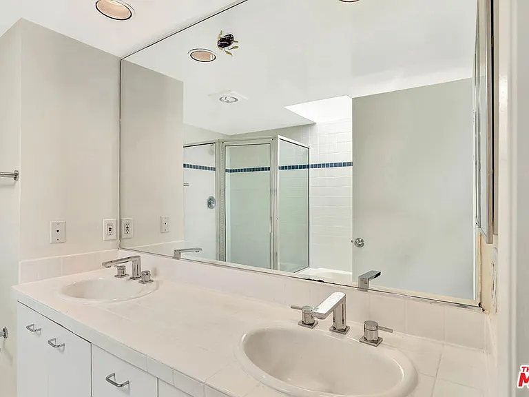 811 21st St #3 — Photo 22