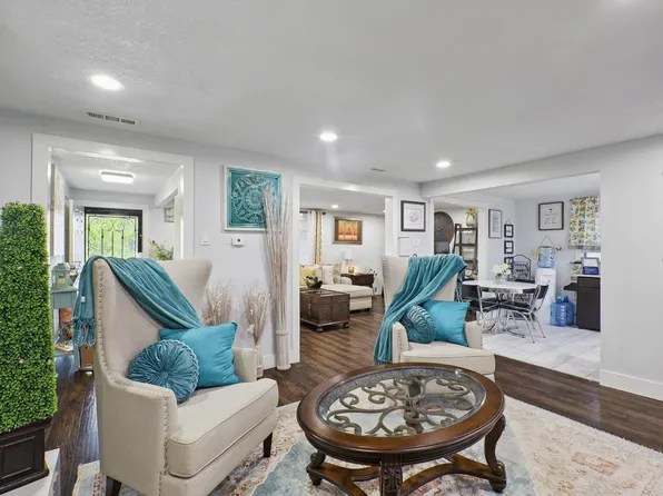 9315 Renova Dr, Dallas, TX 75227