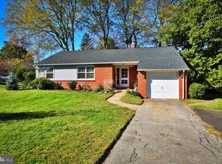 513 W Heather Rd, Oreland, PA 19075