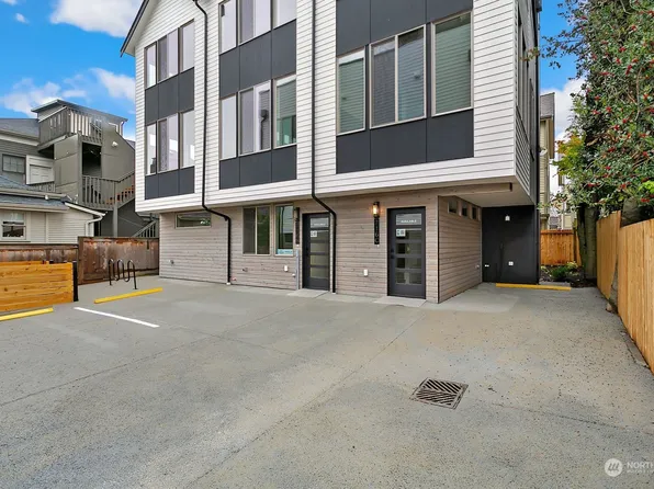 716 N Motor Place #C, Seattle, WA 98103