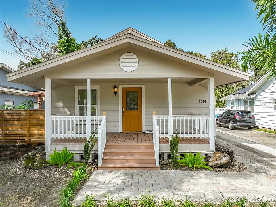 2214 Depauw Ave