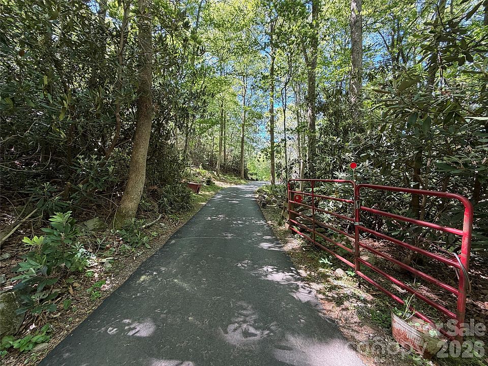 1st image of 25 Buck Ridge Rd