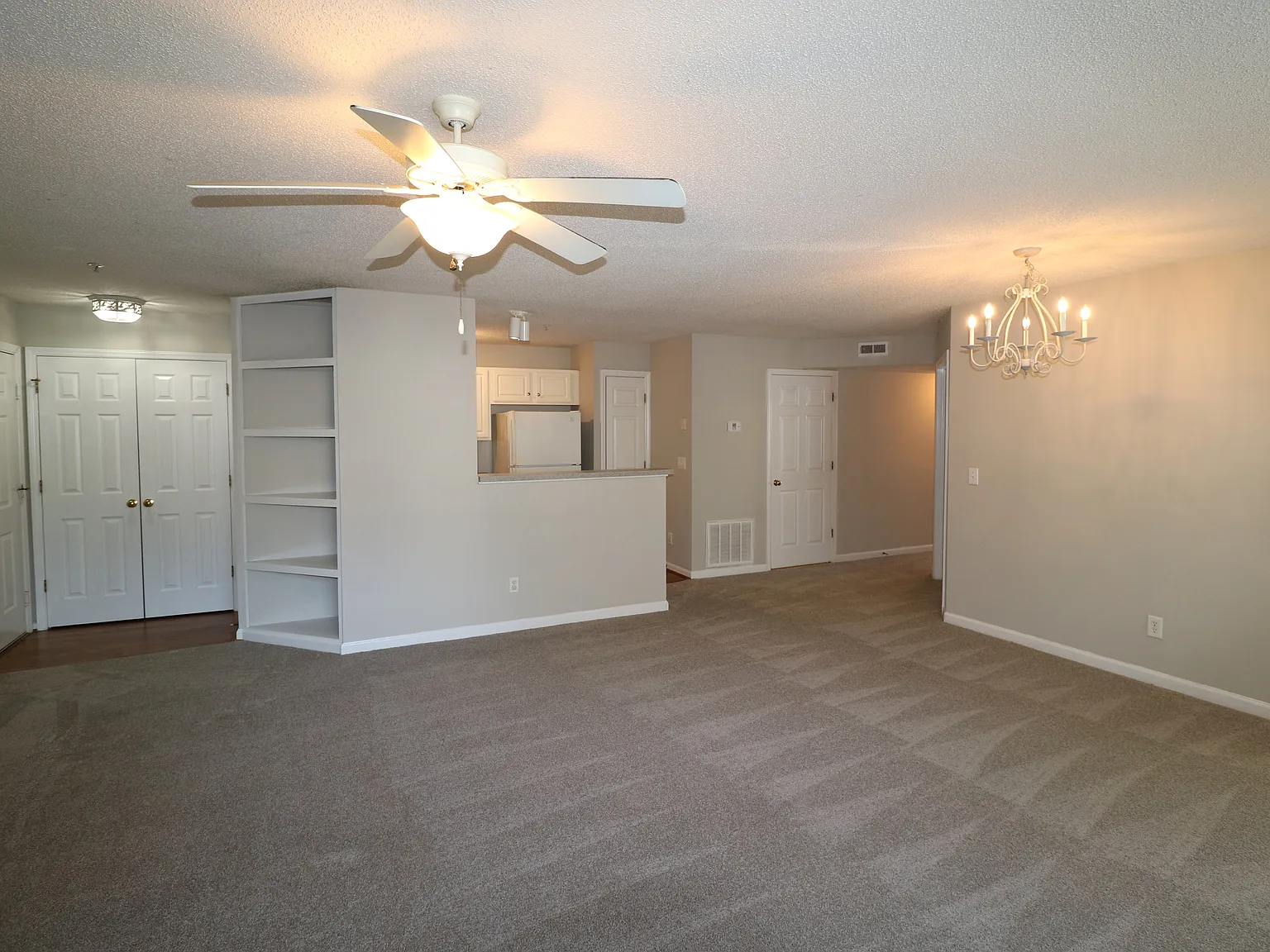 2 bed, $1,295 — Photo 4