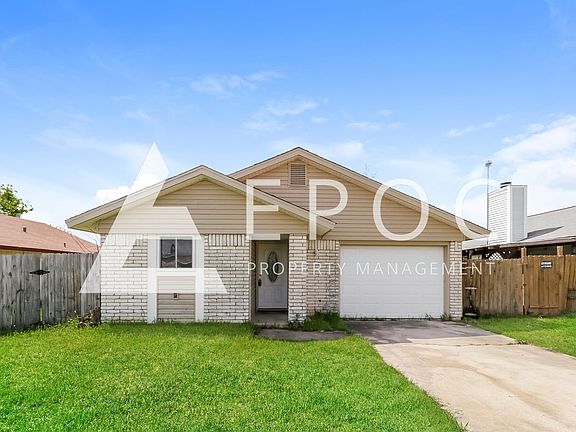 2nd image of 2208 Creekwood Dr