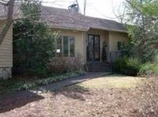 2 Grayswood Hill Rd, Signal Mountain, TN 37377