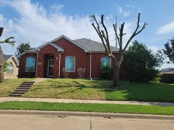1129 Versailles Ave, Desoto, TX 75115