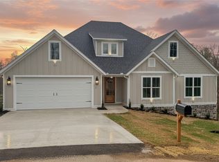3 Anchinleck Cir, Bella Vista, AR 72715
