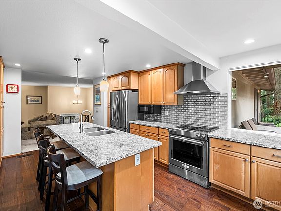 5th image of 5418 142nd Street NW