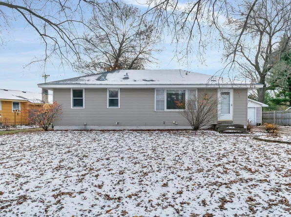 384 Territorial Rd NE, Blaine, MN 55434