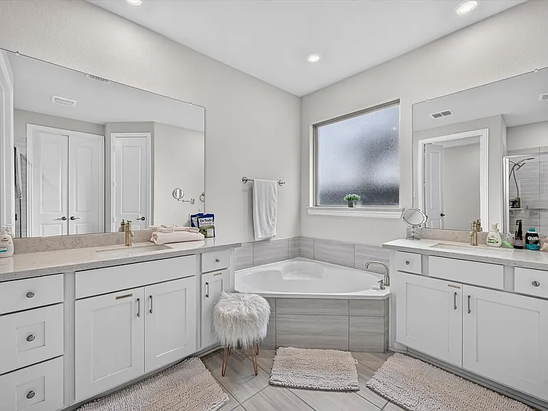 1428 Huckleberry St — Photo 4