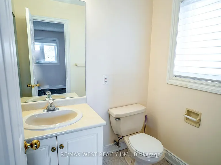 229 Baker Ave — Photo 24