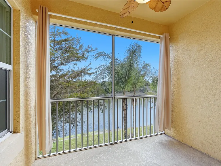 Lanai/Balcony