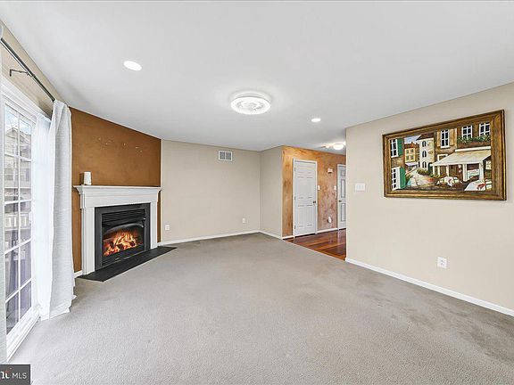 5th image of 3 Whalens Ct