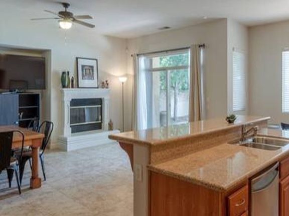 3rd image of 904 Sierra Park Ln