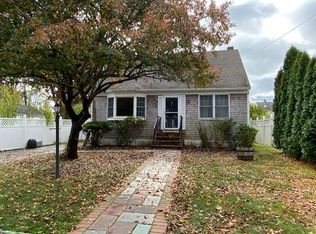12 North Rd, Mattapoisett, MA 02739