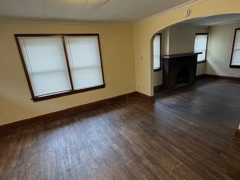 1421 Crosby St — Photo 4