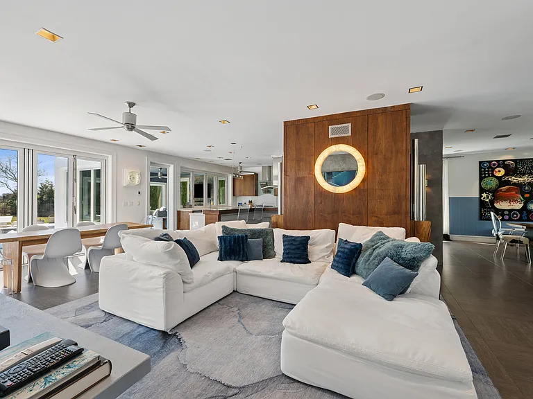 18 Osborne Farm Ln — Photo 8