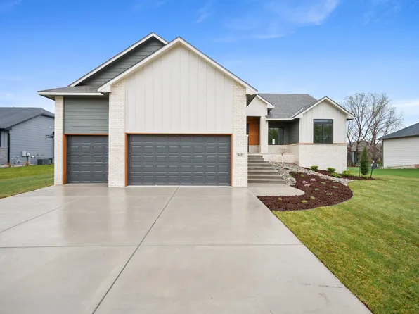 512 N Valley Creek Dr, Valley Center, KS 67147