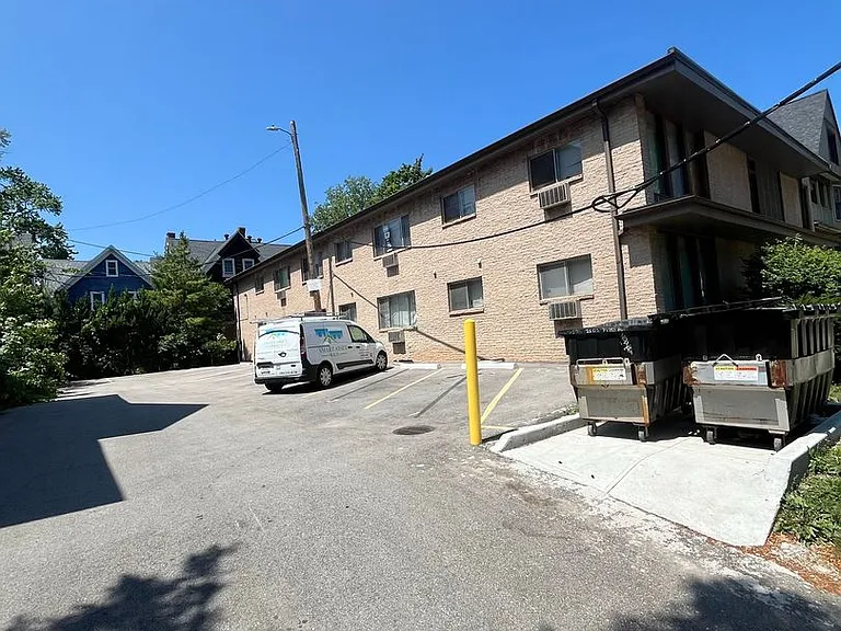 1851 N Oakland Ave (18 Unit) — Photo 10